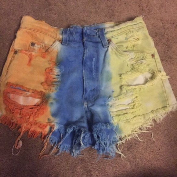 Levi's Pants - Levi’s tie dyed denim shorts